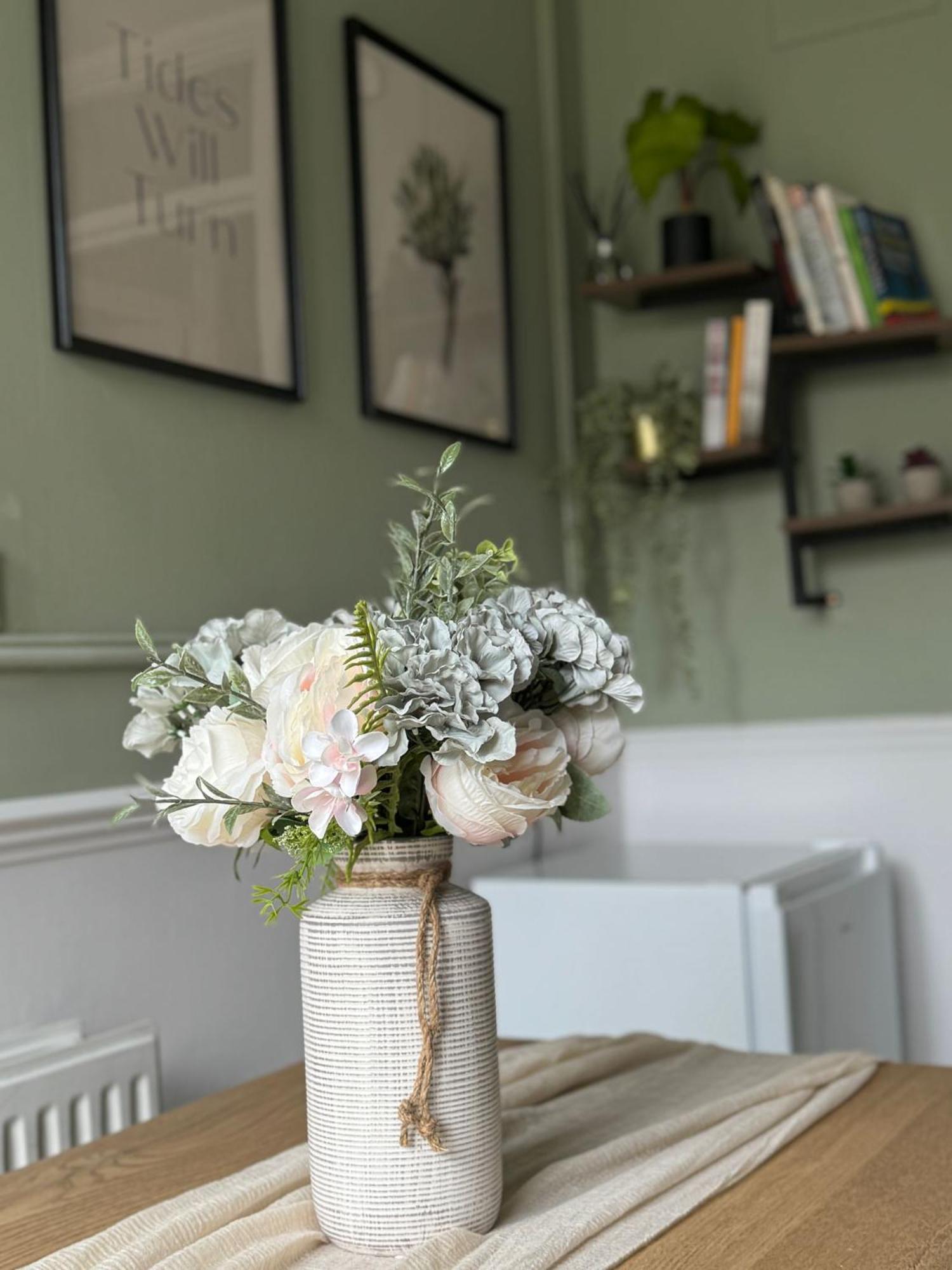 Grace House - 15 Minutes To Central London Thamesmead  Ngoại thất bức ảnh